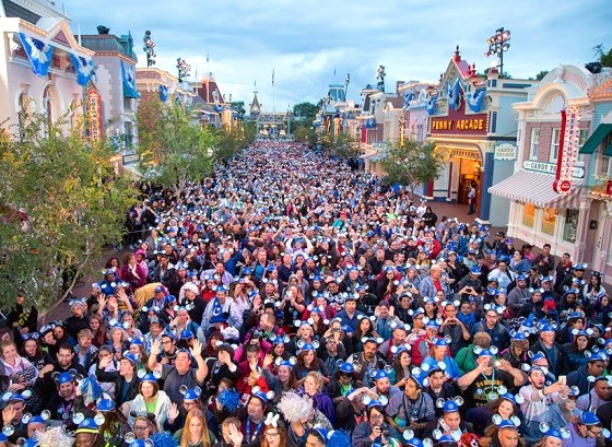 Disney24 Crowd