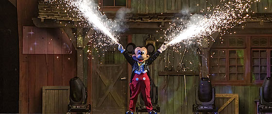 Fantasmic! returns to Disneyland on the park's 62nd birthday