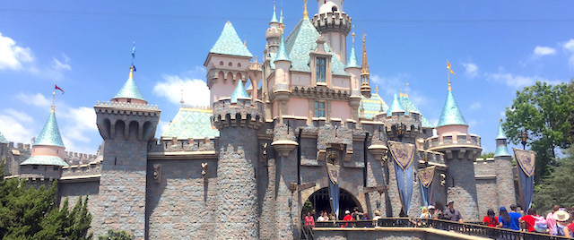 How to avoid getting caught by a super-crowded day at Disneyland