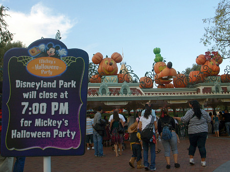 Mickey's Halloween Party at Disneyland