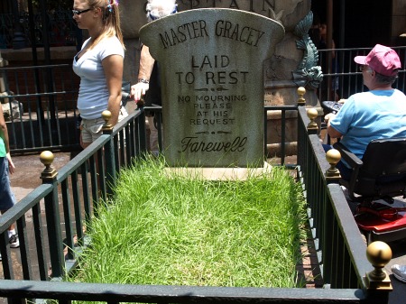 Master Gracey's grave