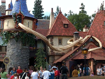 Queue for Tangled meet-n-greet in Disneyland's Fanstasyland