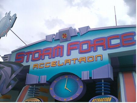 Storm Force Accelatron photo, from ThemeParkInsider.com