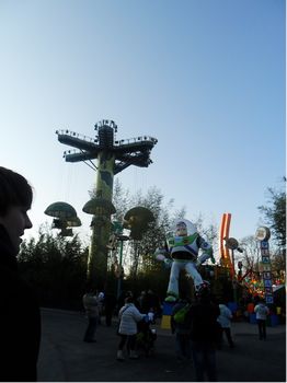 Toy Soldiers Parachute Drop photo, from ThemeParkInsider.com