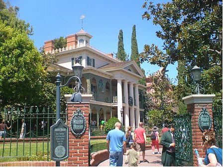 Haunted Mansion in Disneyland