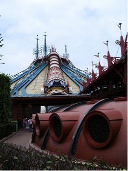 Disneyland Paris photo, from ThemeParkInsider.com
