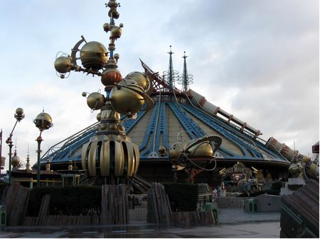 Space Mountain: Mission 2 photo, from ThemeParkInsider.com