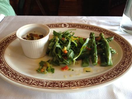 Green asparagus and salad