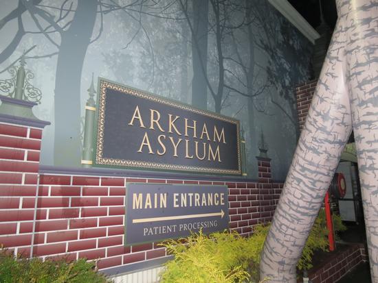 Arkham Asylum: Shock Therapy photo, from ThemeParkInsider.com