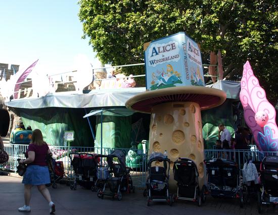 Alice in Wonderland ride