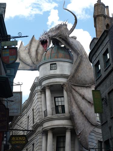Diagon Alley's dragon