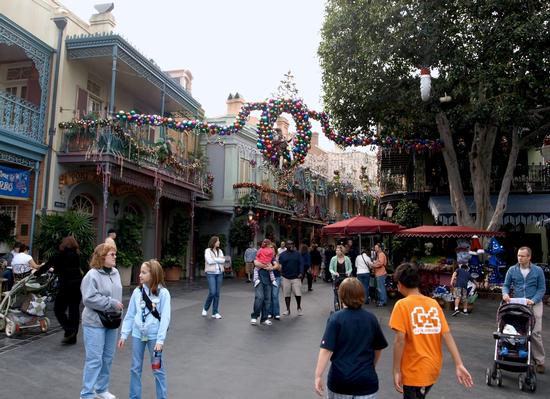 Disneyland photo, from ThemeParkInsider.com