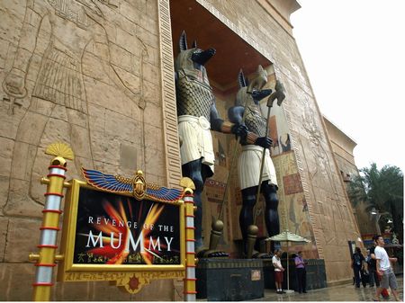 Entrance to Revenge of the Mummy