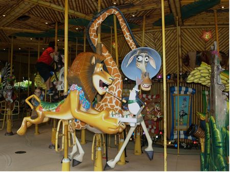 King Julien's Beach Party-Go-Round photo, from ThemeParkInsider.com