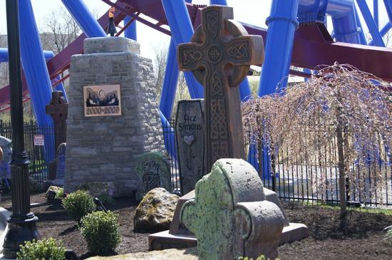 Son of Beast in the graveyard