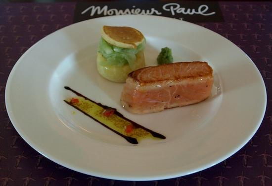 Saumon mi-cuit marine -- Lightly cooked marinated salmon, with blinis and cucumber salad.