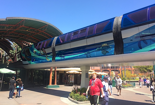 Disneyland monorail