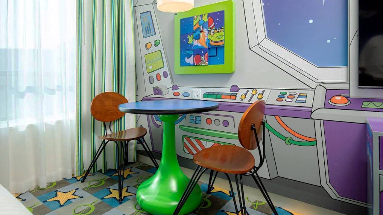 Buzz Lightyear Exploration Room table and chair
