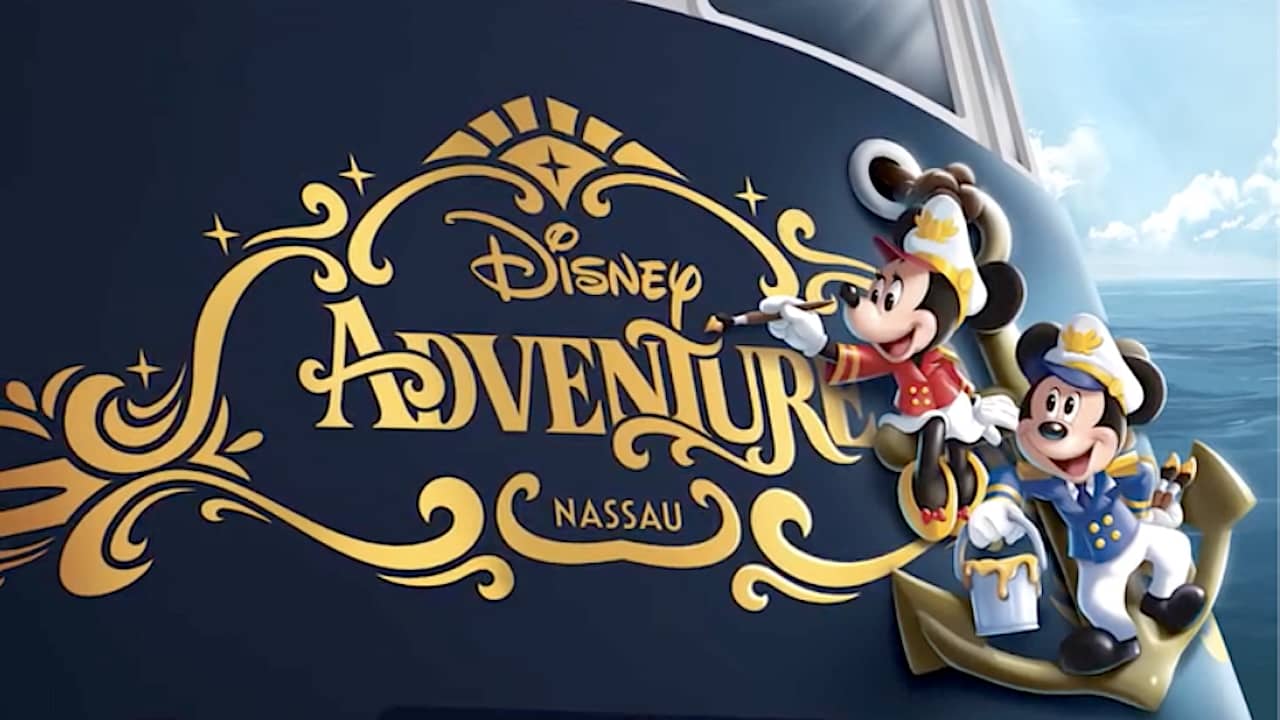 Captain Minnie and Captain Mickey on Disney Adventure