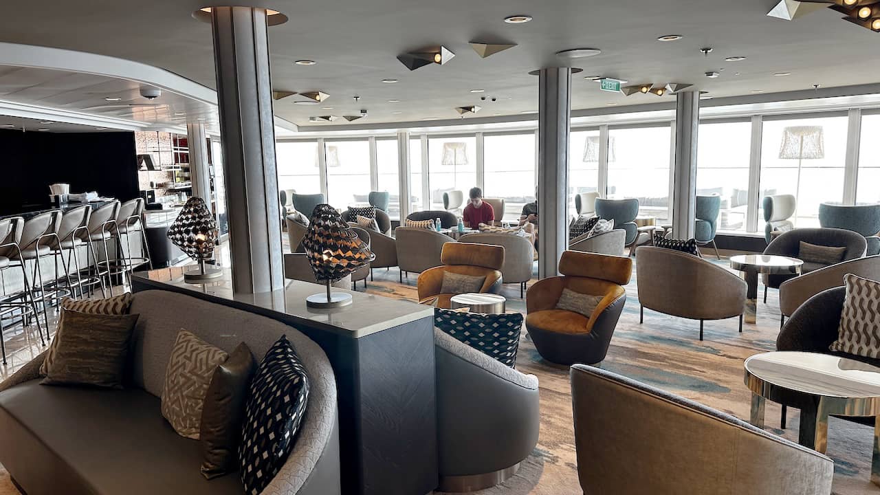 Concierge Lounge on Disney Destiny