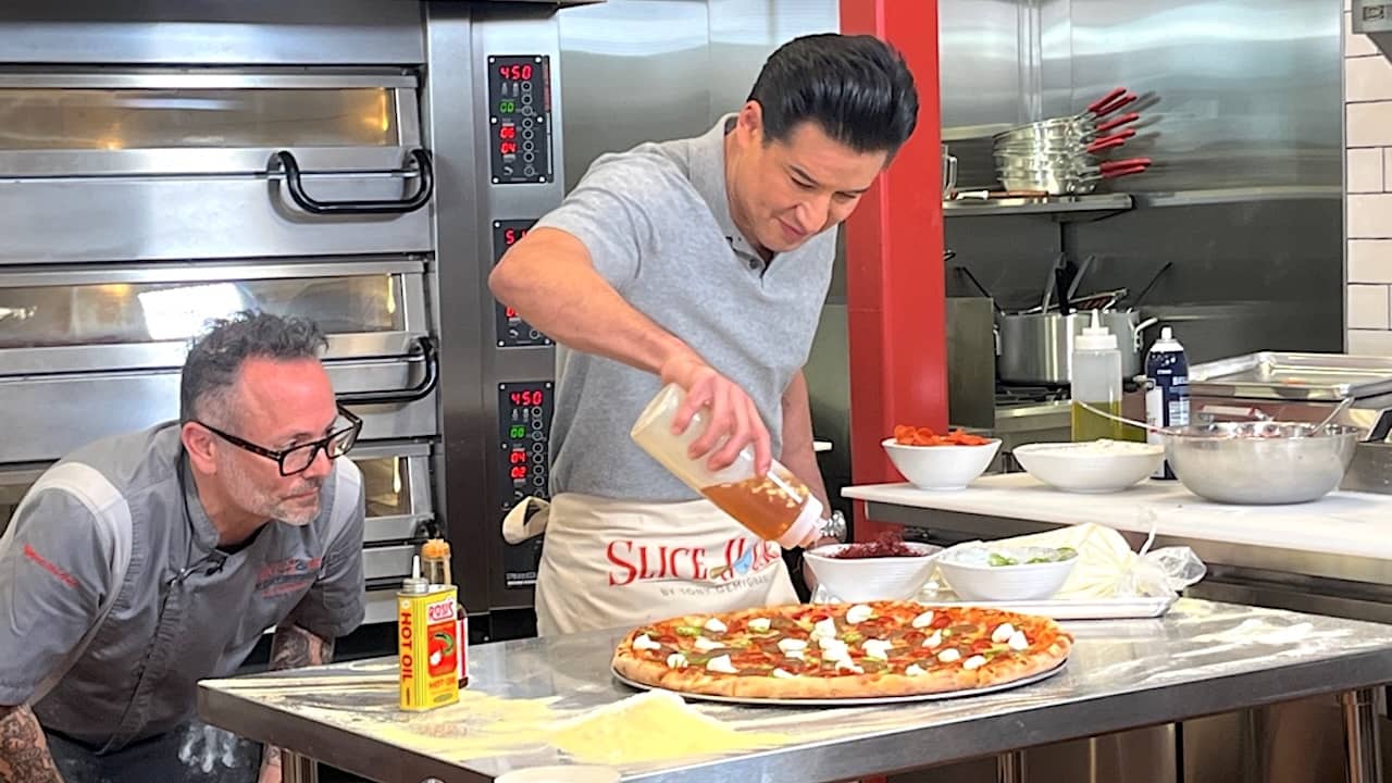 Tony Gemignani and Mario Lopez