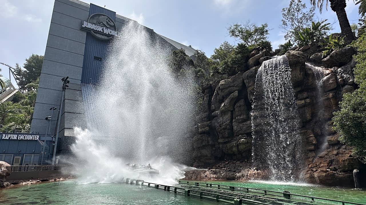 Jurassic World - The Ride