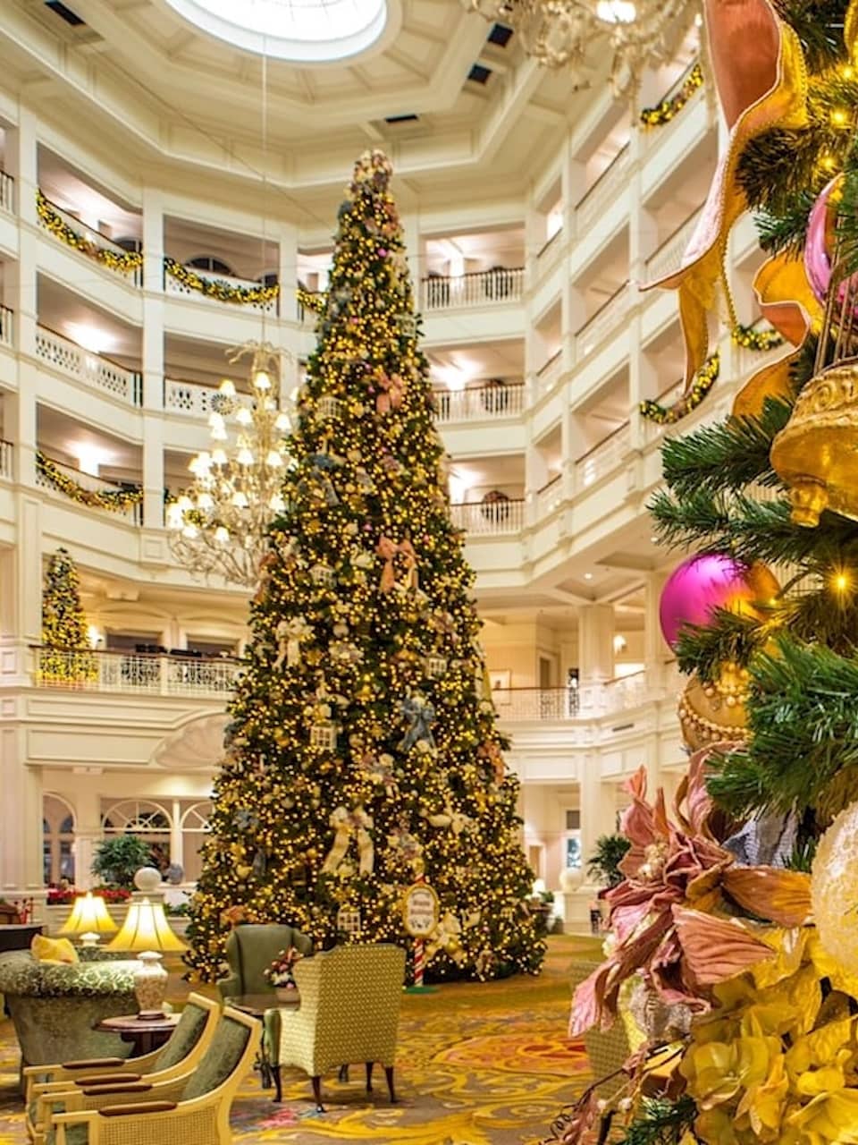 Grand Floridian Christmas tree
