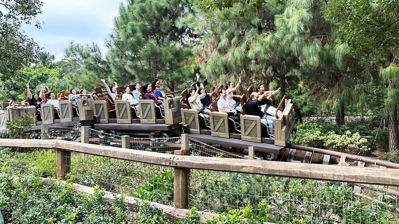 Big Grizzly Mountain Runaway Mine Cars