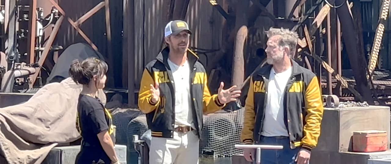 Ryan Gosling surprises fans at Universal Studios Hollywood