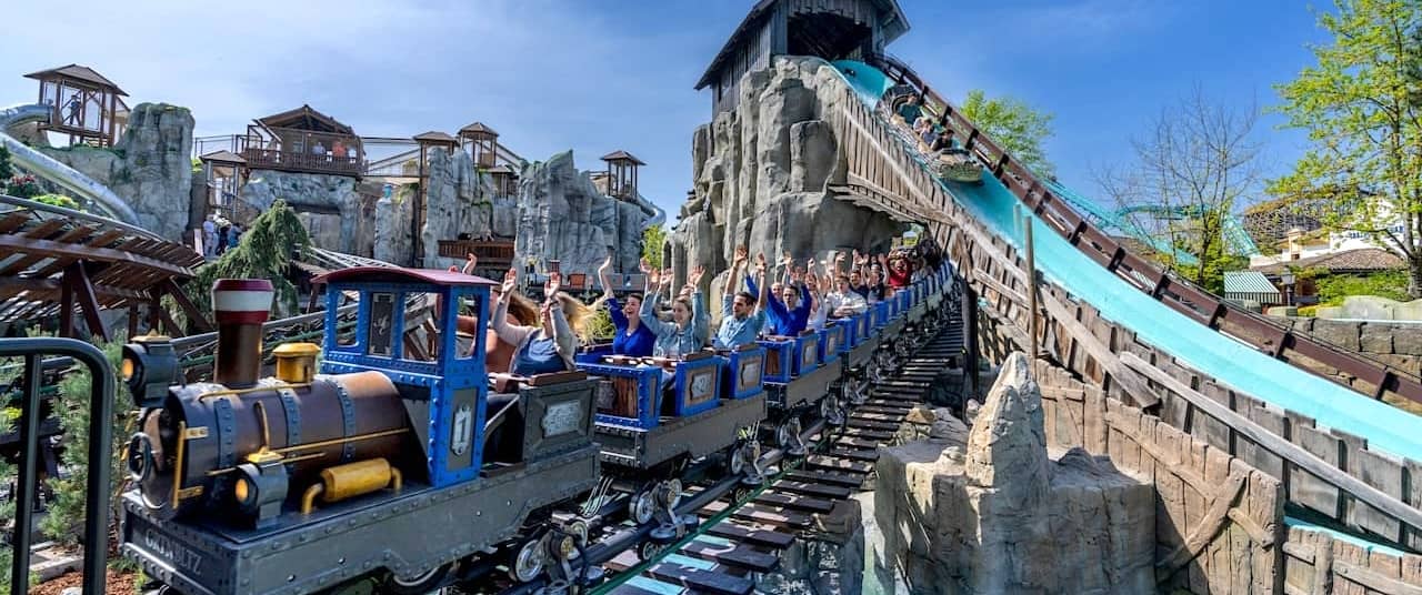 Europa-Park reopens fire-damaged attractions 