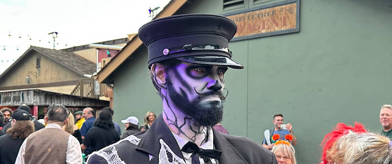 Knott's set the stage for fresh Scary Farm nightmares