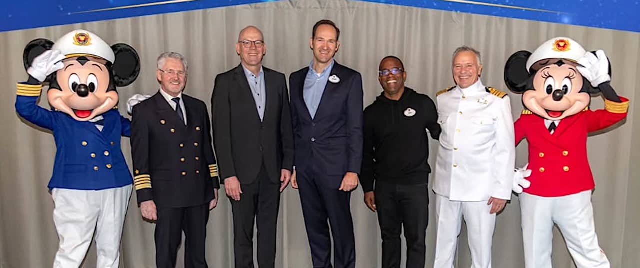 Disney takes possession of its new Adventure