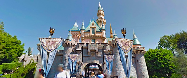 Waste the rest of your day with a 360-degree virtual tour of Disney