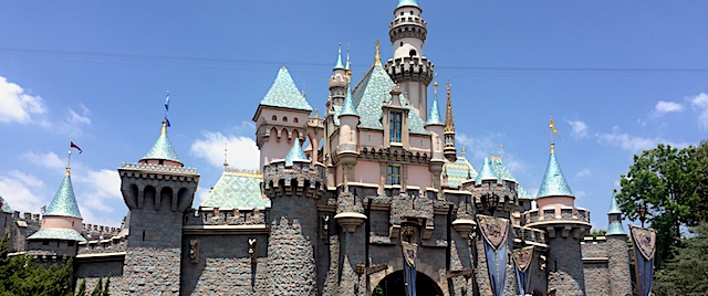 Disneyland cast members ratify new contract