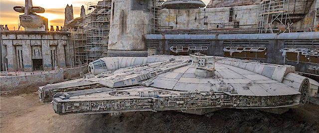 When will the Star Wars Galaxy's Edge lands open?