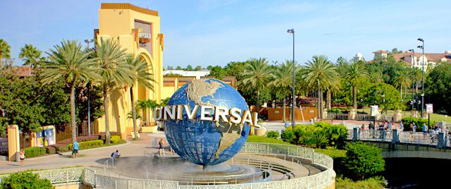 Holiday Crowds Push Universal Orlando Theme Parks to Capacity