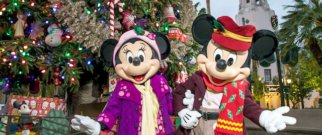 Watch: A Very Merry Disney Christmas at Home