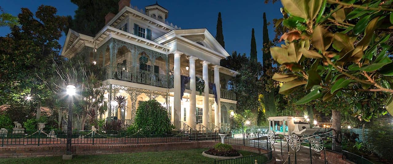 Captain America steps aside for Haunted Mansion premiere