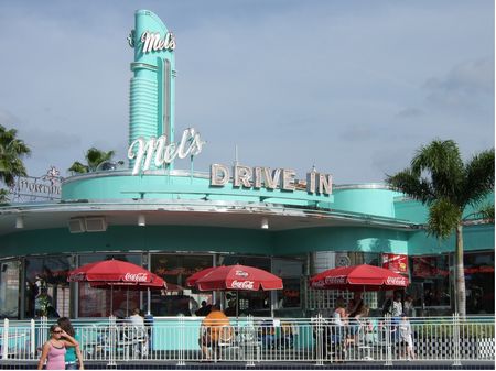 Mel's Drive-In photo, from ThemeParkInsider.com