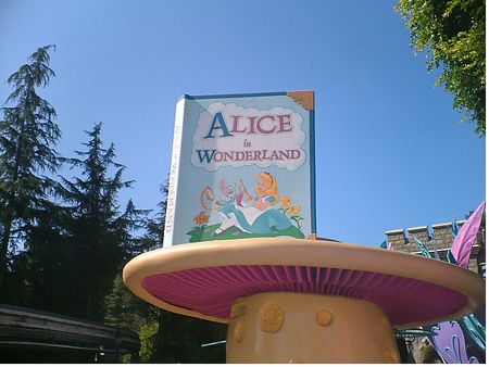 Alice in Wonderland photo, from ThemeParkInsider.com