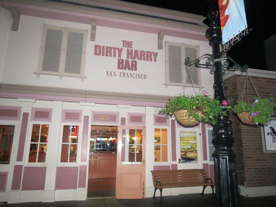 Dirty Harry Bar photo, from ThemeParkInsider.com