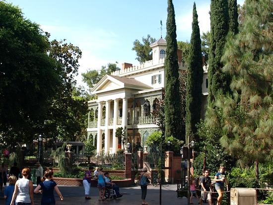 Disneyland's Haunted Mansion