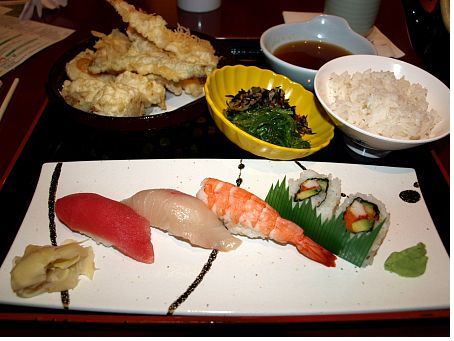Tokyo Dining photo, from ThemeParkInsider.com